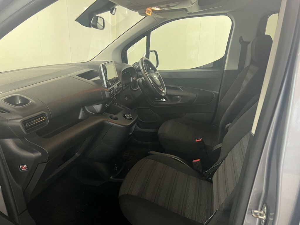Vauxhall Combo Life 1.5L Elite Grey #6