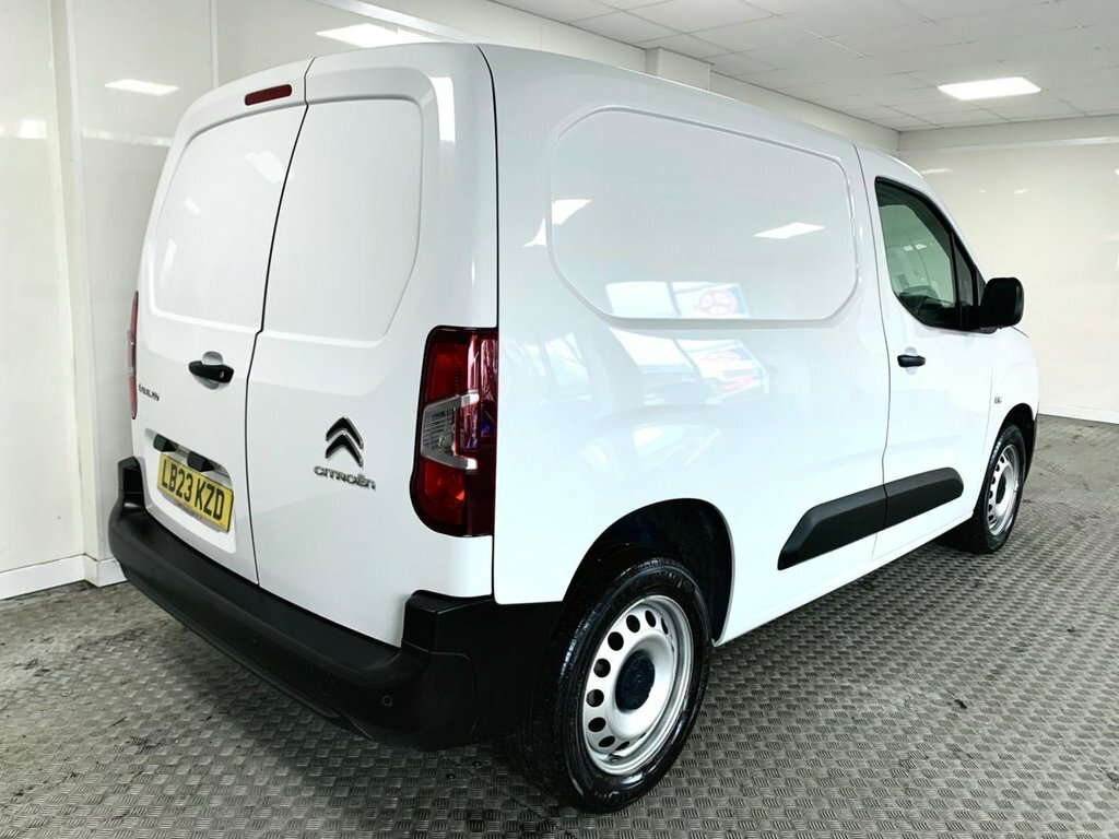 Citroen Berlingo 1.5L Enterprise Edition M LB23KZD White #2
