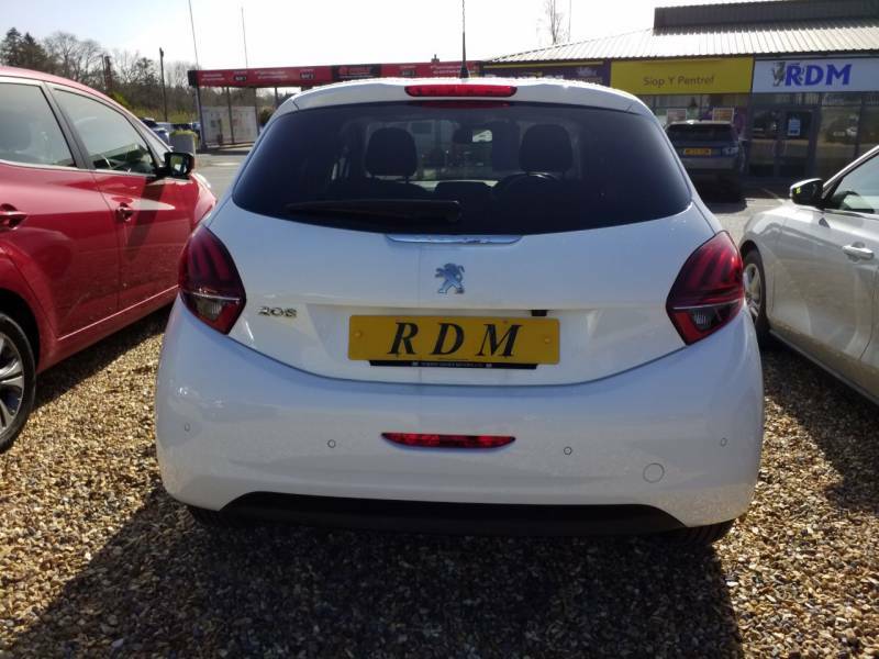 Peugeot 208 1.2 Puretech 82 Tech Edition Start Stop - 20 DC19CXE White #5