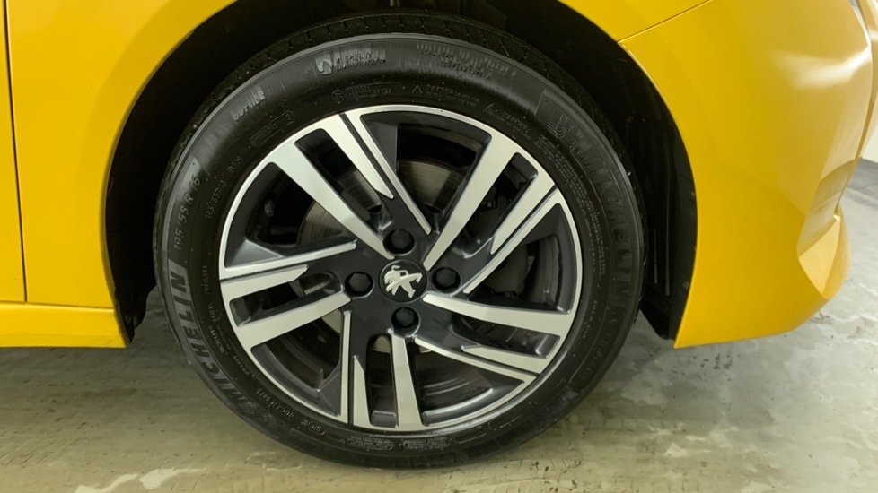 Peugeot 208 1.2 Puretech Active Premium Hatchback BT23YXR  #6