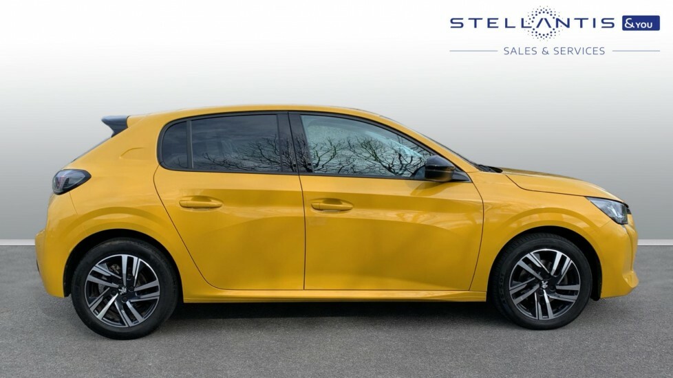 Peugeot 208 1.2 Puretech Allure Premium Hatchback E LC22TDO  #2
