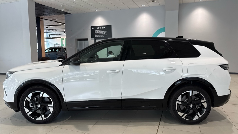 Vauxhall Grandland 73Kwh Ultimate Suv 213 Ps YC25ZNA  #6