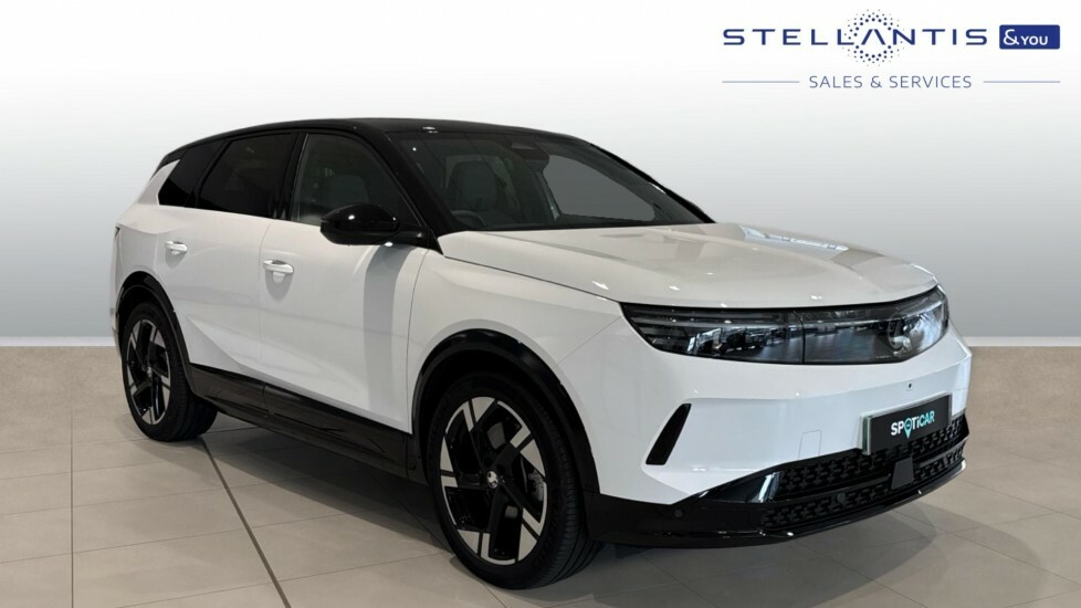 Vauxhall Grandland 73Kwh Ultimate Suv 213 Ps 