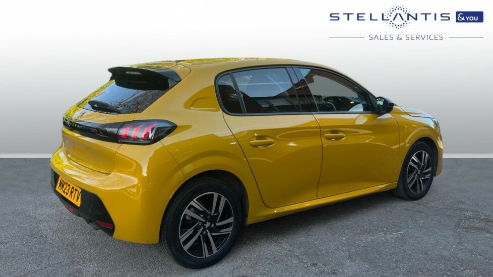 Peugeot 208 1.2 Puretech Allure Premium Hatchback MM23RTV  #3