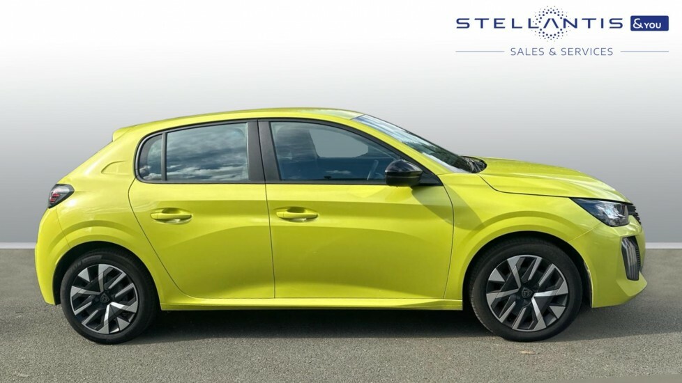 Peugeot 208 1.2 Puretech Active Hatchback Eu GF24MFA  #2