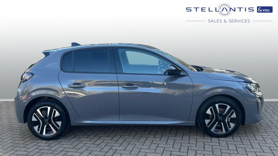 Peugeot 208 1.2 Puretech Allure Hatchback Eu GD74UTY  #2
