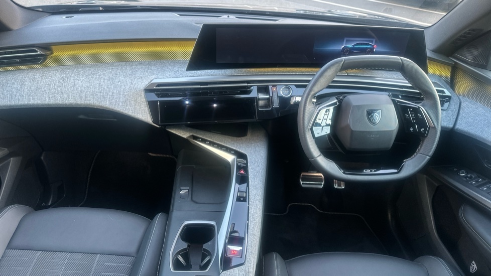 Peugeot 3008 73Kwh Gt Suv 210 Ps KS25EAJ  #4