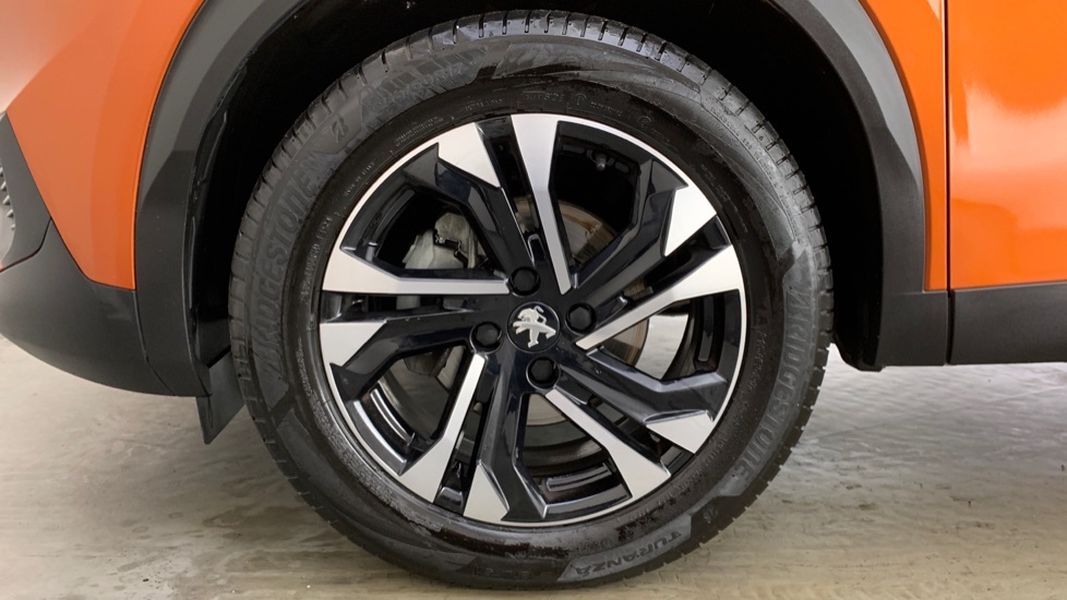 Peugeot 2008 1.2 Puretech Allure Premium Suv BD22UTX #6
