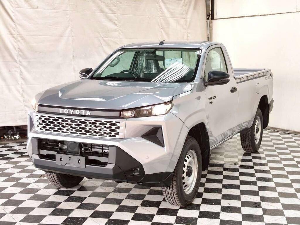 Toyota HILUX Diesel Silver