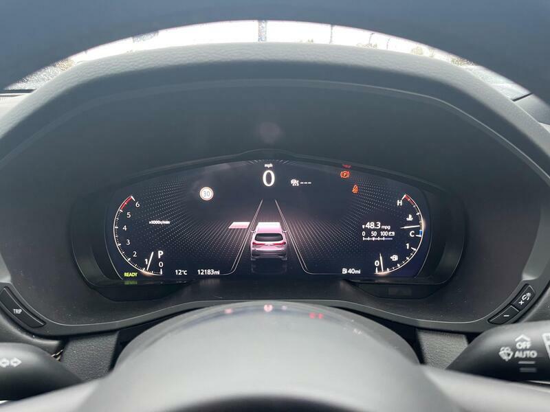 Mazda  1.5I Hybrid Exclusive Line Cvt 2025 Grey #7