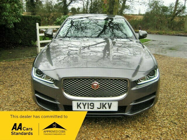 Jaguar XE 2.0 D Portfolio 180Bhp Grey