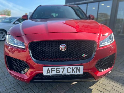 Jaguar F-Pace 3.0 V6 D300s AF67CKN Red #5
