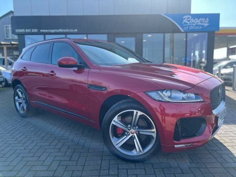 Jaguar F-Pace 3.0 V6 D300s Red