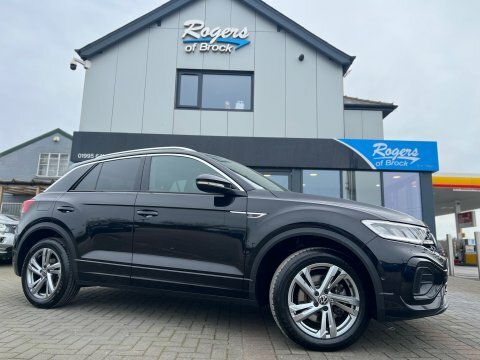 Volkswagen T-Roc R-line 2.0 Tsi AX72JVP Black #2