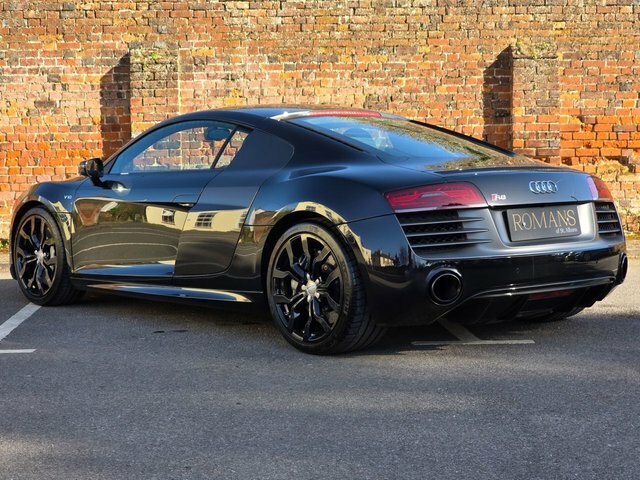 Audi R8 5.2 Fsi V10 Plus Coupe S Tronic Quattro Black #3