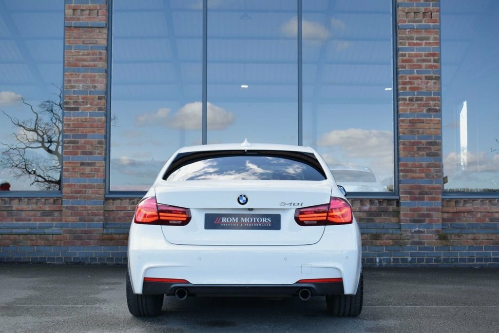 BMW 3 Series 3L M Sport Shadow Edition LG18POV White #6