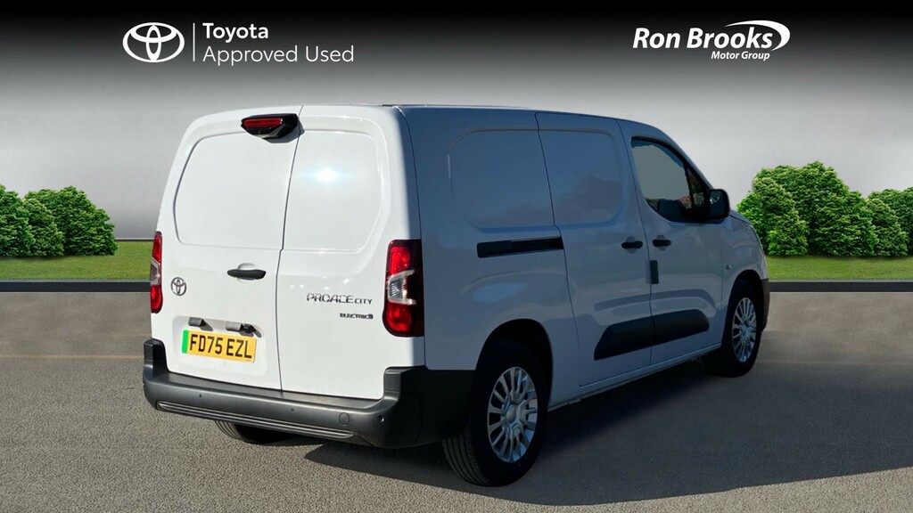Toyota Proace City 50Kwh Icon Long Panel Van White #2
