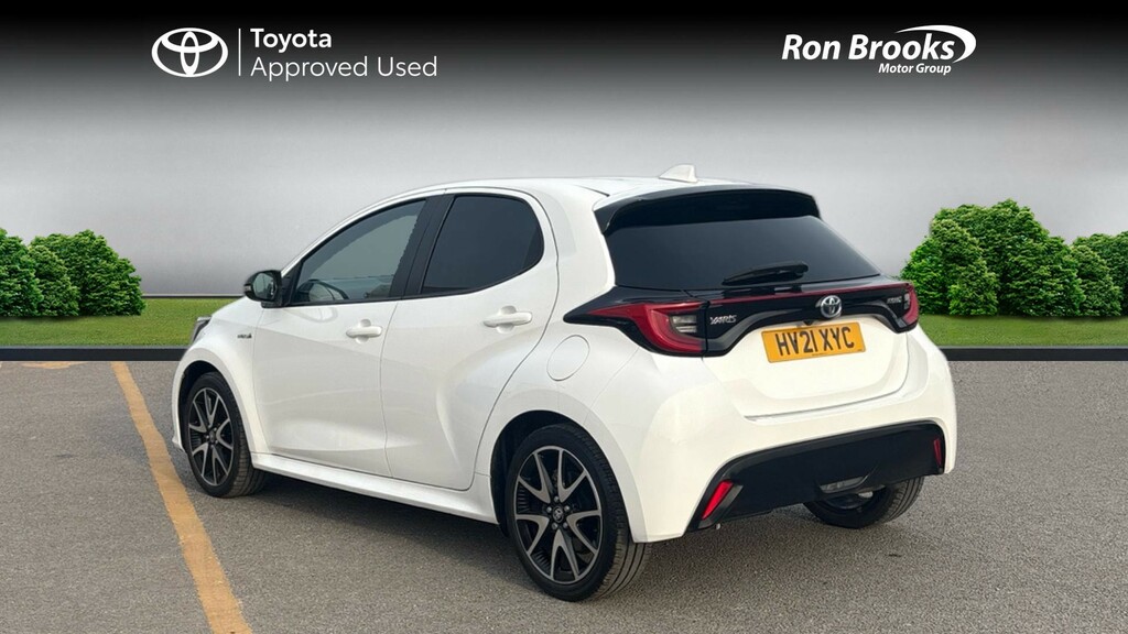 Toyota Yaris 1.5 Vvt-h Dynamic E-cvt Eu HV21XYC White #4