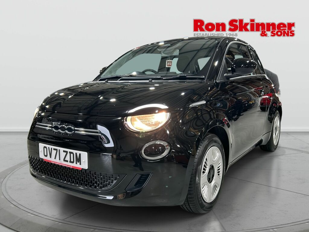 Fiat 500E 42Kwh Passion Hatchback 118 Ps OV71ZDM Black #2
