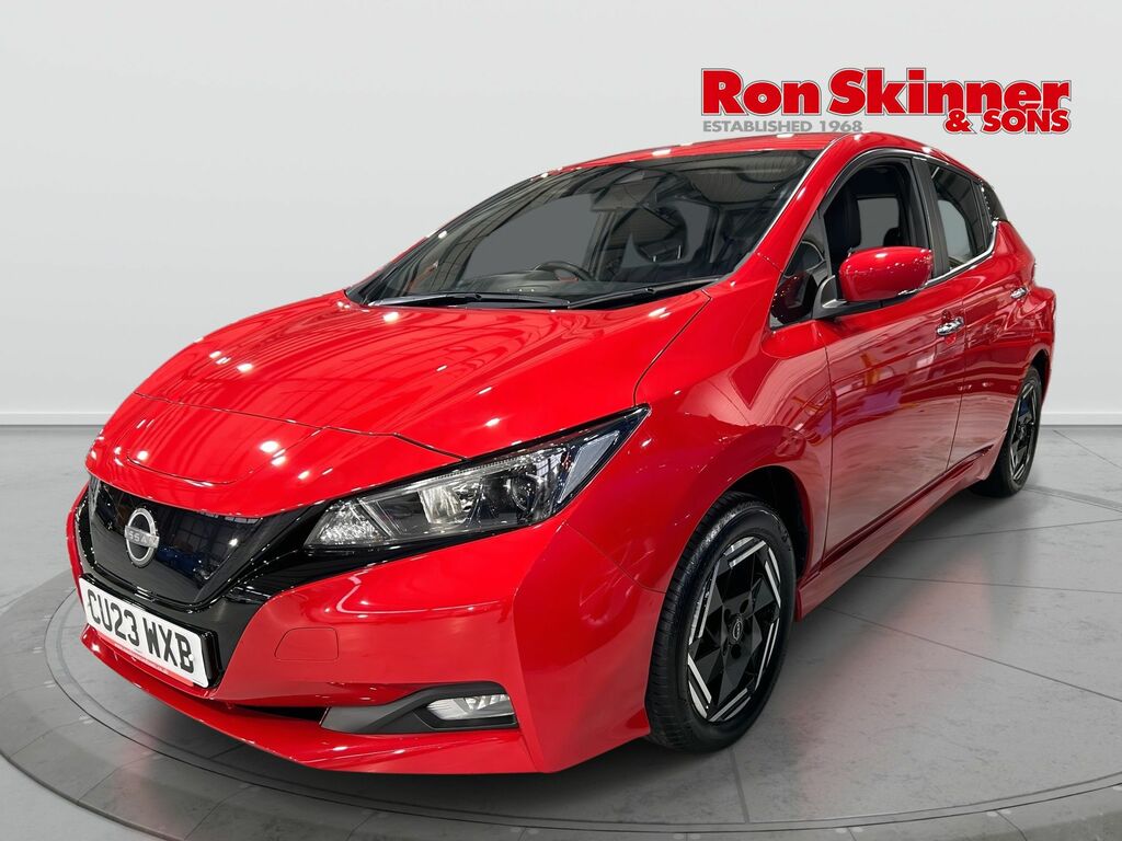 Nissan Leaf 39Kwh Acenta Hatchback 150 Ps Red #2
