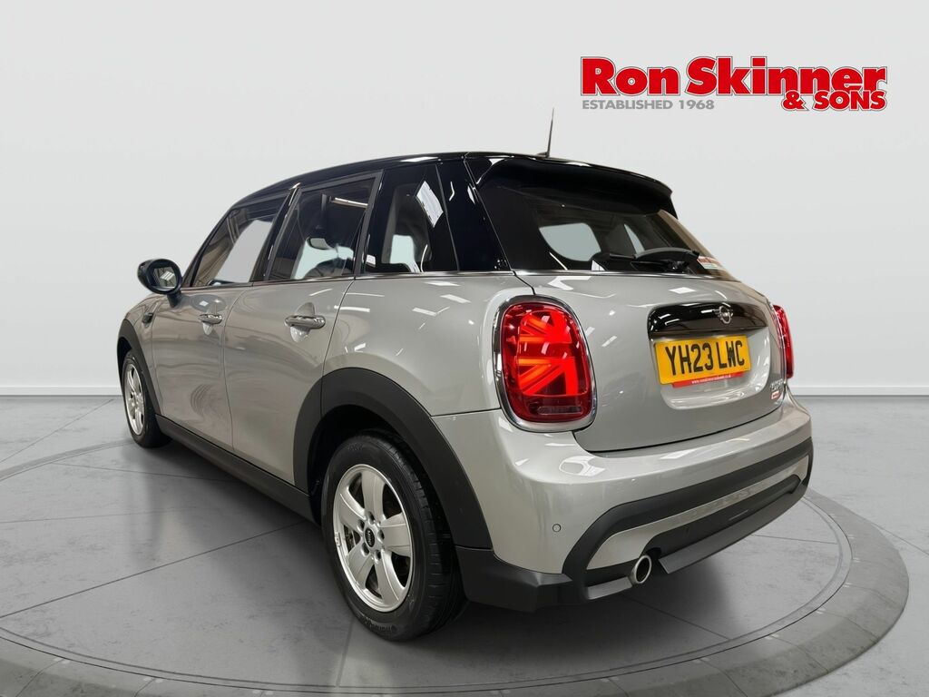 Mini Hatch 1.5 Cooper Classic Hatchback Steptronic YH23LWC Silver #3