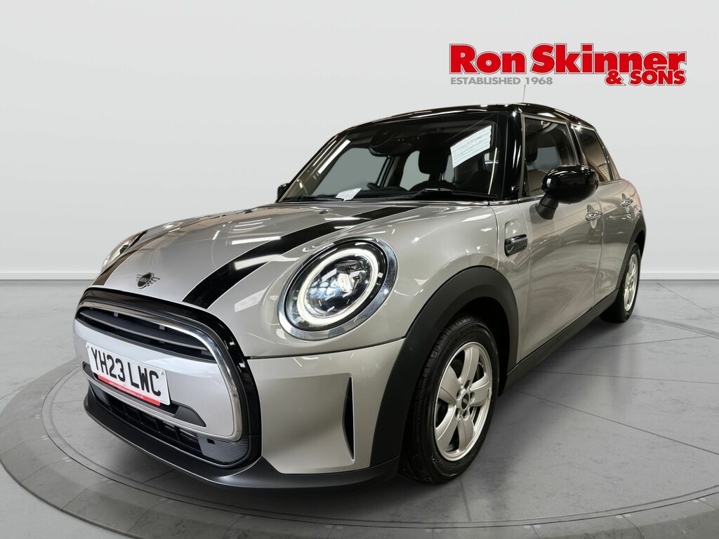 Mini Hatch 1.5 Cooper Classic Hatchback Steptronic YH23LWC Silver #2