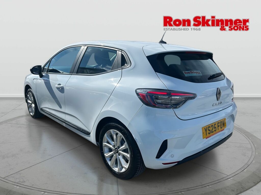Renault Clio 1.6 E-tech Evolution Hatchback Hybrid A YS25FOV White #3