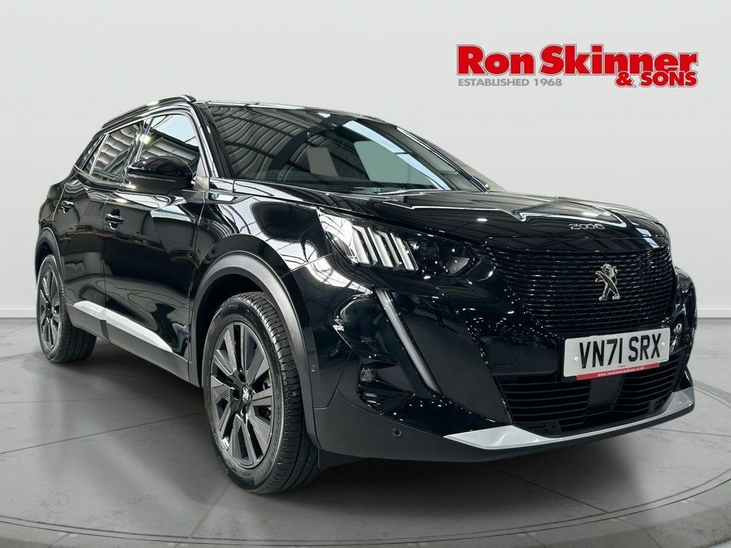 Peugeot e-2008 50Kwh Gt Premium Suv 136 Ps Black