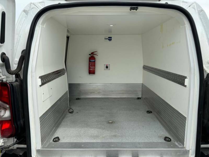 Vauxhall Combo 1.5 Turbo D 2300 Dynamic L1 H1 Euro 6 - 2022 YH22VTK White #2