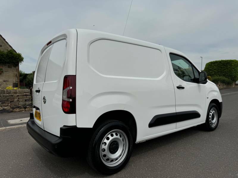 Vauxhall Combo 1.5 Turbo D 2300 Dynamic L1 H1 Euro 6 - 2022 YH22VTK White #6