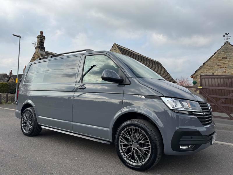 Volkswagen Transporter 2.0 Tdi T28 Highline Dsg Fwd Swb Euro 6 Ss RV72XLU Grey #3