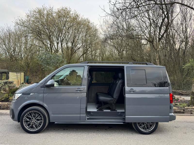 Volkswagen Transporter 2.0 Tdi T28 Highline Dsg Fwd Swb Euro 6 Ss RV72XLU Grey #5