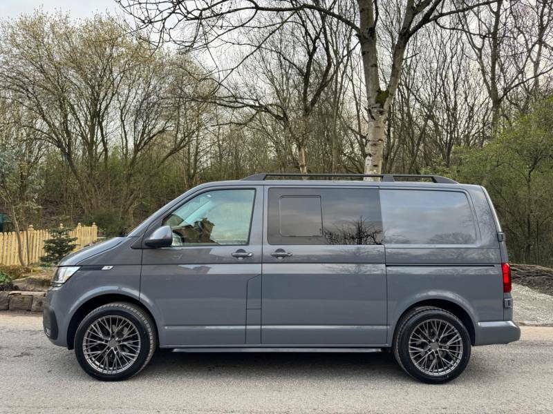 Volkswagen Transporter 2.0 Tdi T28 Highline Dsg Fwd Swb Euro 6 Ss RV72XLU Grey #4