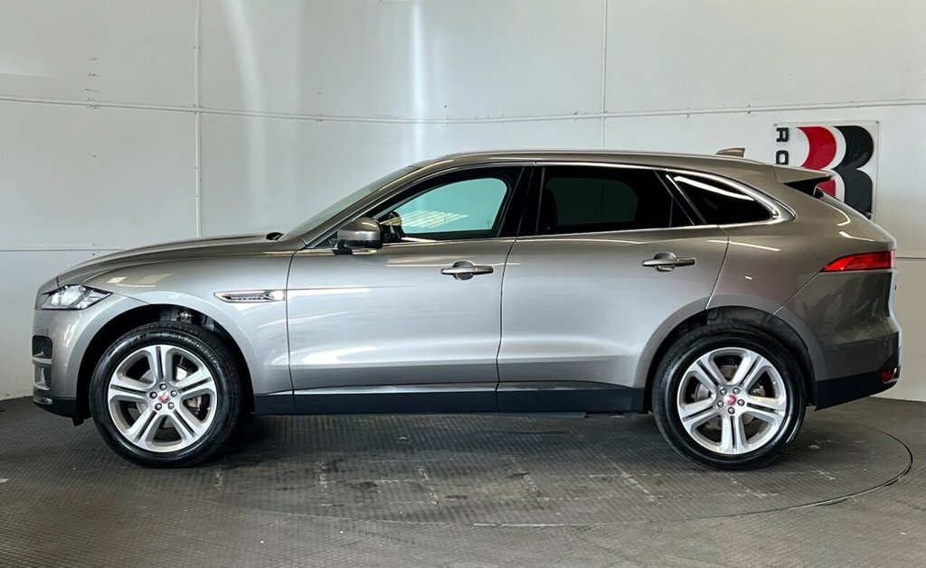Jaguar F-Pace 2L Portfolio OE68OJX Silver #6