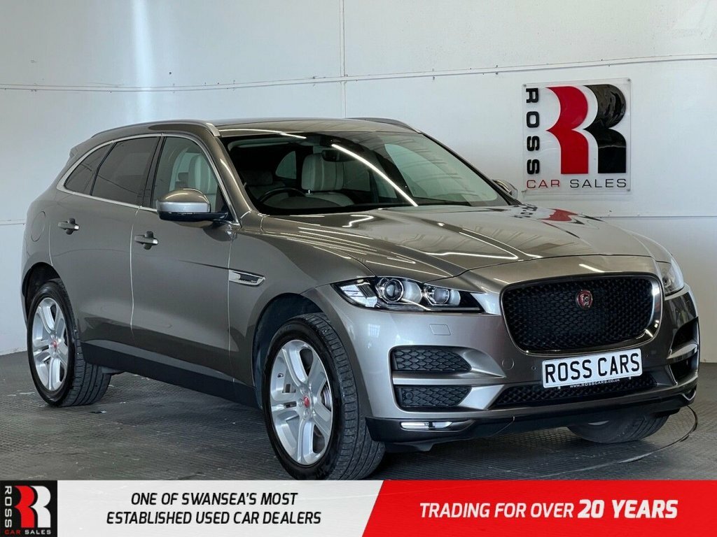 Jaguar F-Pace 2L Portfolio Silver