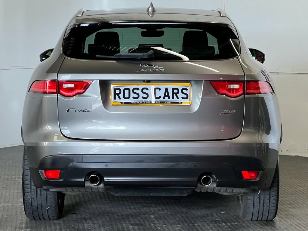 Jaguar F-Pace 2L Portfolio OE68OJX Silver #4
