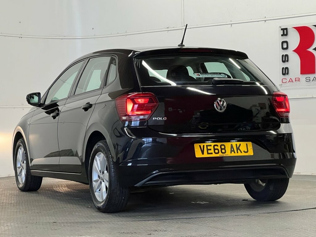 Volkswagen Polo 1.6L Se Black #5