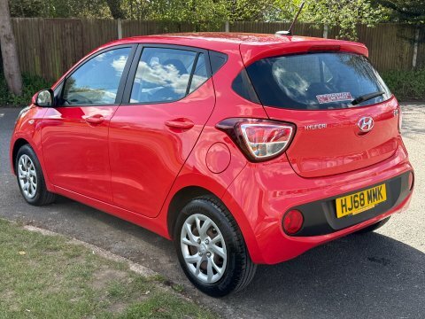 Hyundai I10 Se Auto HJ68MMK Red #6