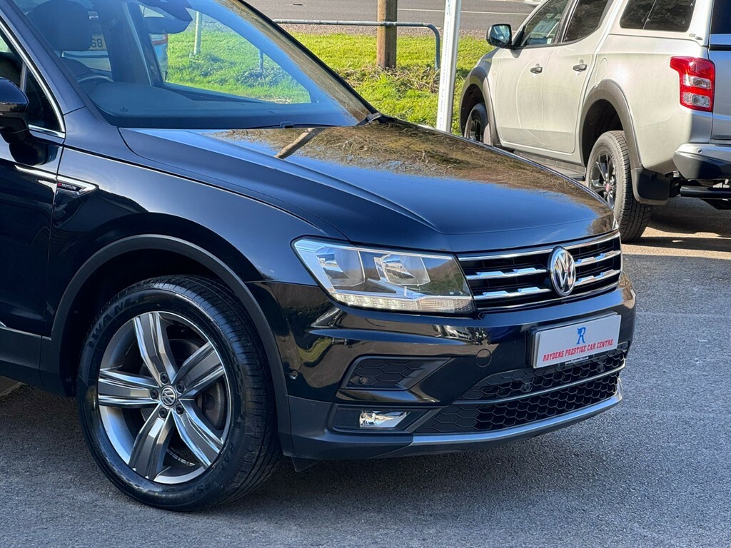Volkswagen Tiguan Allspace Match Tdi 4Motion Dsg GP19WBT Black #3