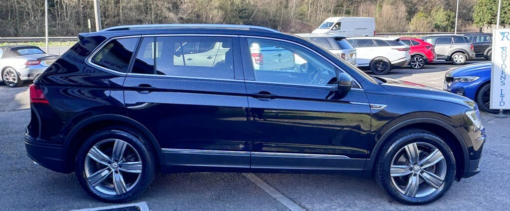 Volkswagen Tiguan Allspace Match Tdi 4Motion Dsg GP19WBT Black #2