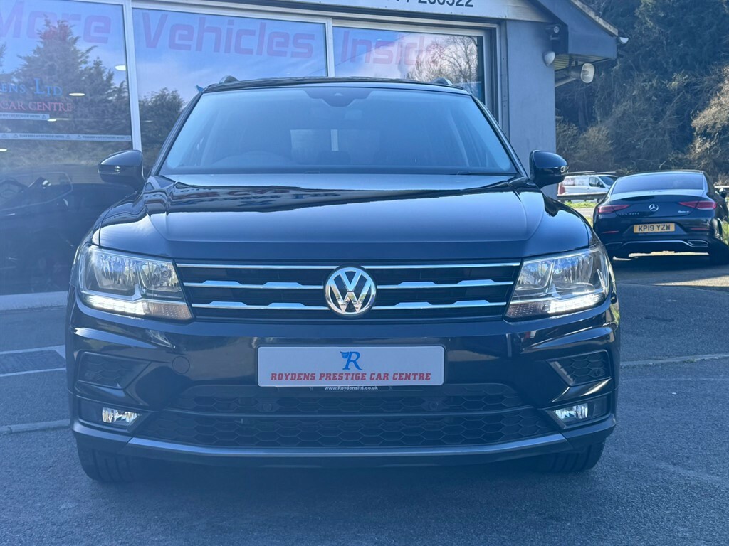 Volkswagen Tiguan Allspace Match Tdi 4Motion Dsg GP19WBT Black #4