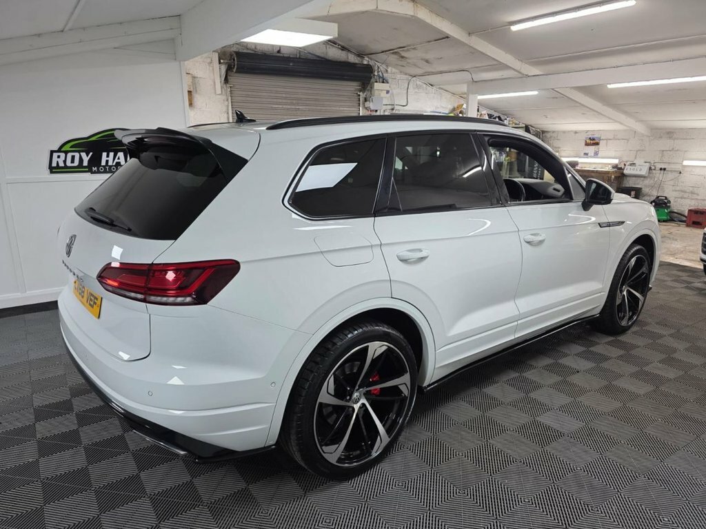 Volkswagen Touareg 3.0 Tdi V6 R-line Tech Suv Tiptronic 4M LV68VEF White #6