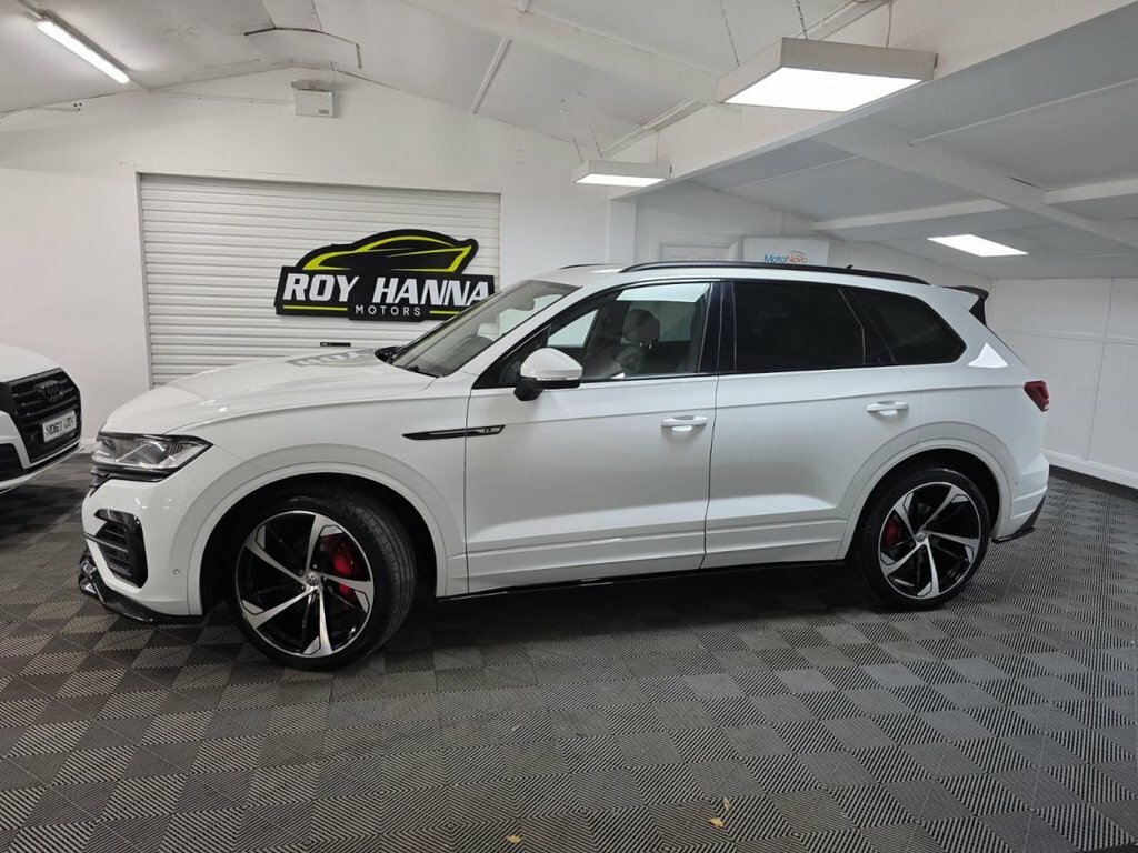 Volkswagen Touareg 3.0 Tdi V6 R-line Tech Suv Tiptronic 4M LV68VEF White #2
