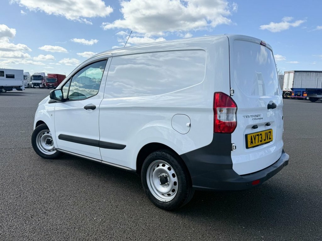 Ford Transit Courier 1.5L Leader White #2