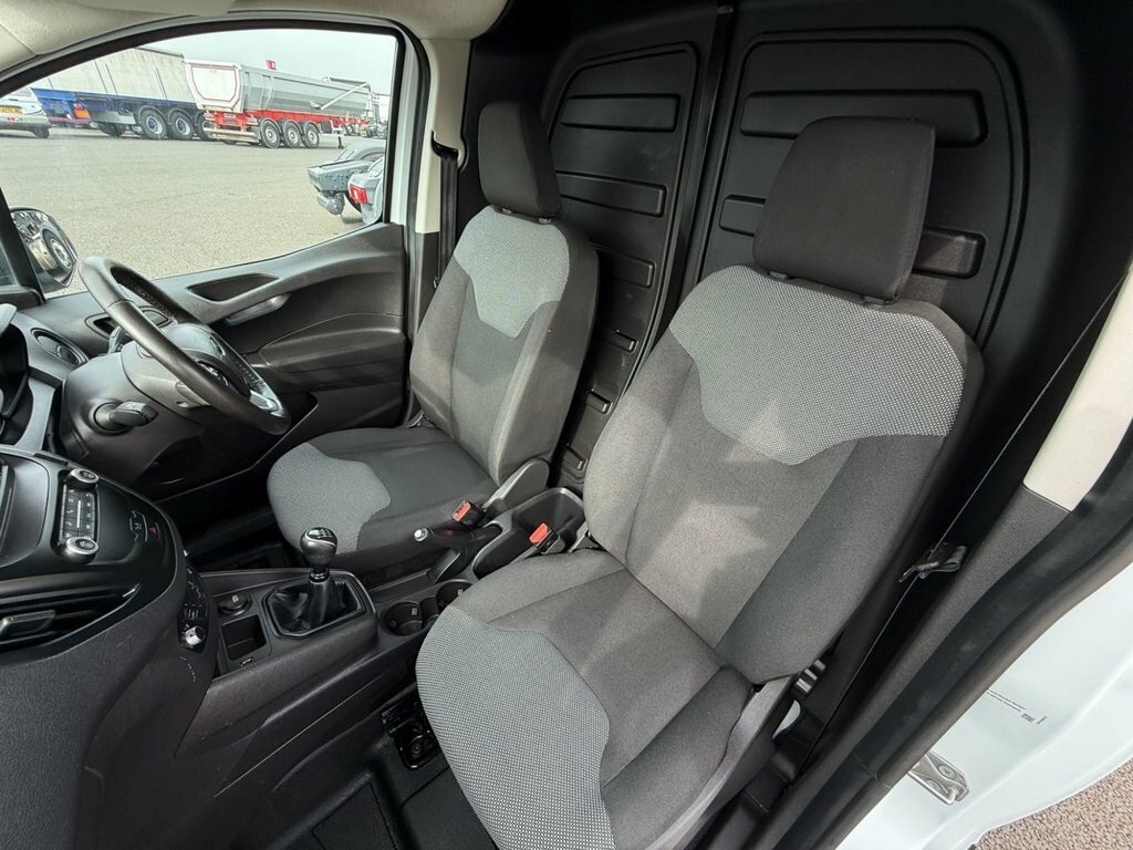 Ford Transit Courier 1.5L Leader White #5