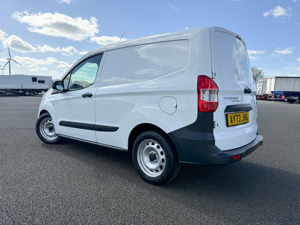 Ford Transit Courier 1.5L Leader White #2