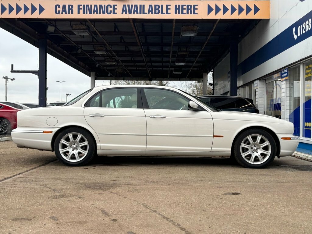 Jaguar  Hse White #8