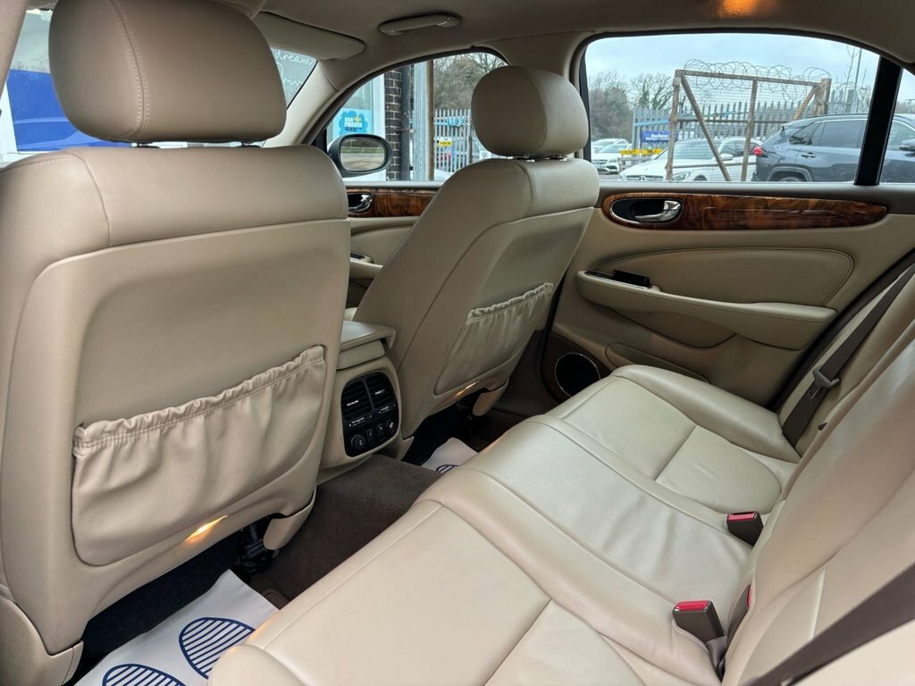 Jaguar  Hse White #13