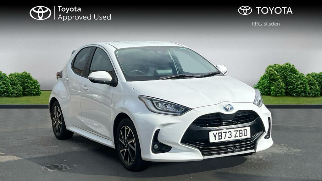 Toyota Yaris 1.5 Vvt-h Design E-cvt Euro 6 Ss White