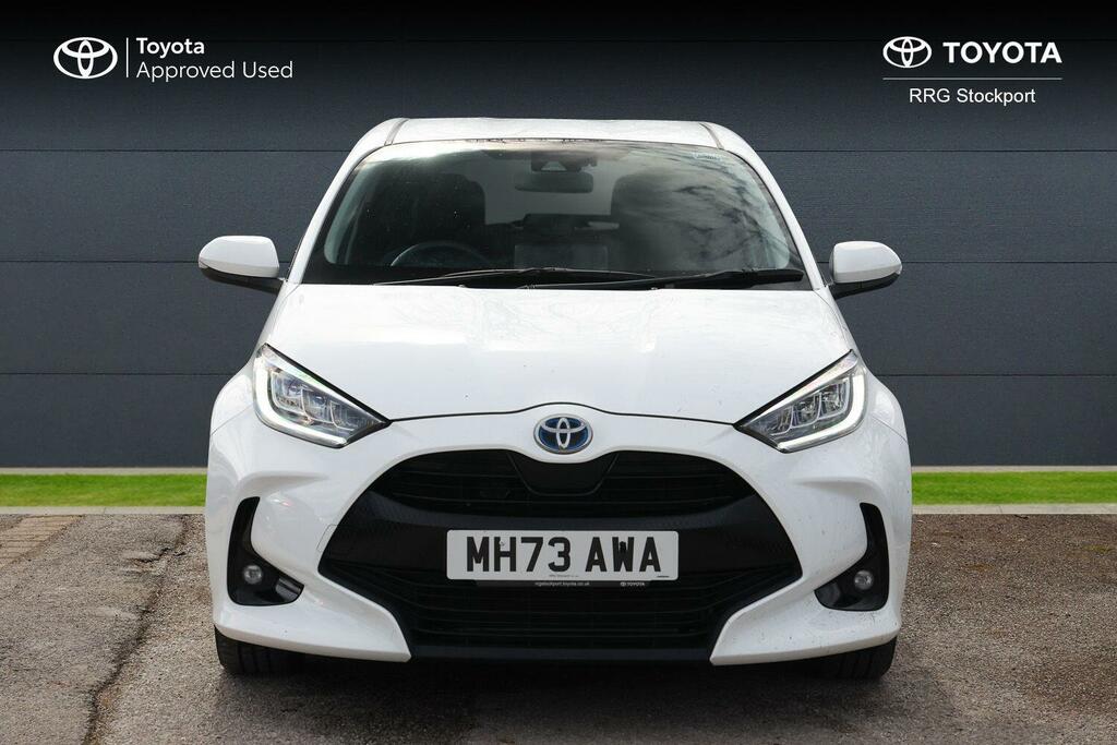 Toyota Yaris 1.5 Vvt-h Design E-cvt Euro 6 Ss MH73AWA White #2